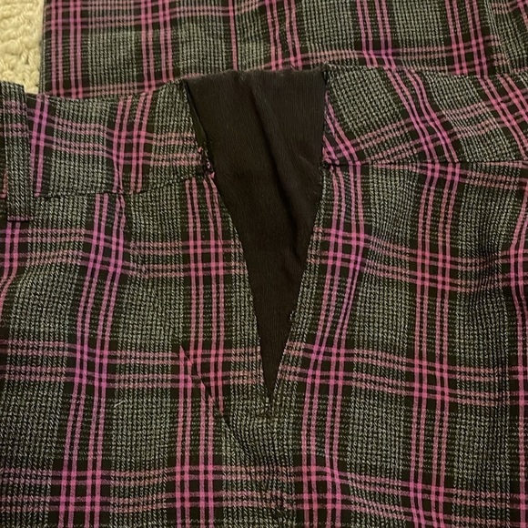 Lane‎ Bryant Women’s Slacks  20R plaid gray & purple Zipper expanded waistband . - Picture 10 of 13